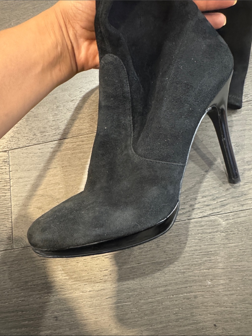 Stuart Weitzman - Picture 3 of 3